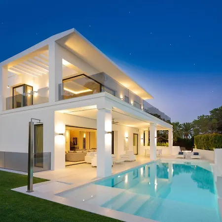 5br In Nagueles- What'app - #0049-1551-0648-086 For Reservation!