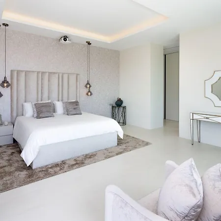 5br In Nagueles- What'app - #0049-1551-0648-086 For Reservation! Villa *